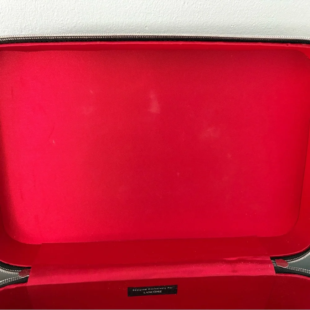 Black and White Travel Case